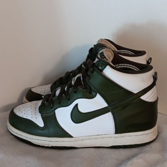 Nike "Dunk" High SP Spartan Green Youth Athletic Shoes - Picture 1 of 5